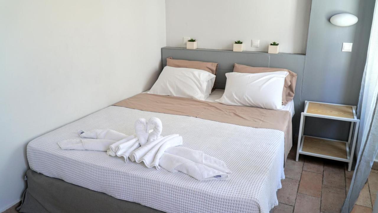 Cozy Apartments In Symi Center Exterior foto